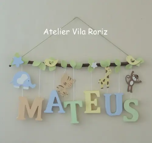 Porta Maternidade Galho Safári 7 Letras