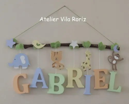 Porta Maternidade Galho Safári 6 Letras
