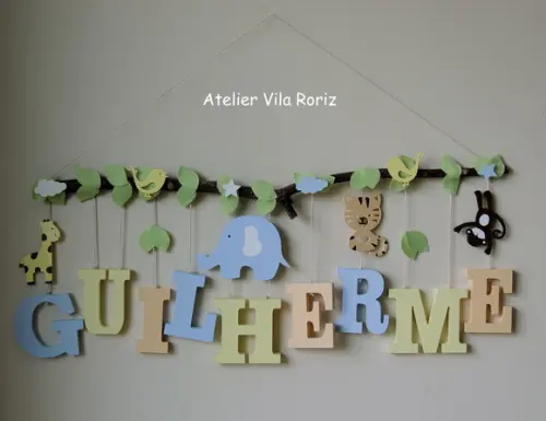 Porta Maternidade Galho Safári 8 Letras