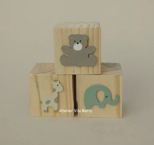 Kit Adorno Letra Inicial 15 cm e Trio de Cubos Elefante