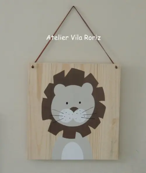 Placa Pinus Pintada à Mão Safári 30 x 30 cm (Vários Modelos)