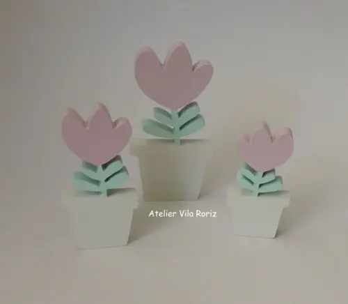 Kit Adornos: Trio Vasinhos Tulipas e Casinha de Passarinho A
