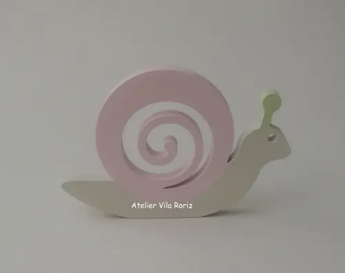 Adorno Madeira Caracol Rosa e Verde