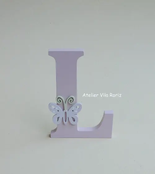 Kit Adornos: Letra Inicial 15 cm e Trio Cubos Jardim D