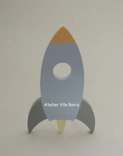 Adorno Madeira Foguete (Valor Unitário)
