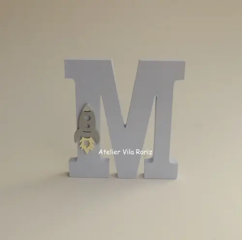 Adorno Letra Madeira 15 cm Espaço