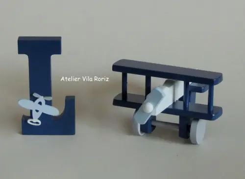 Kit Adornos: Avião 3d e Letra Inicial 15 cm Marinho