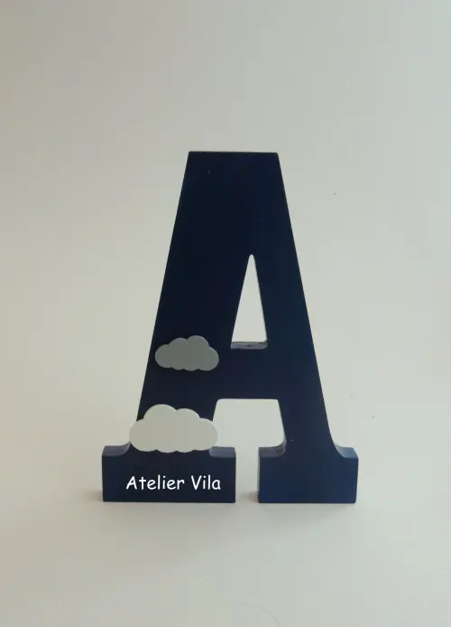Adorno Letra Madeira 18 cm Nuvens