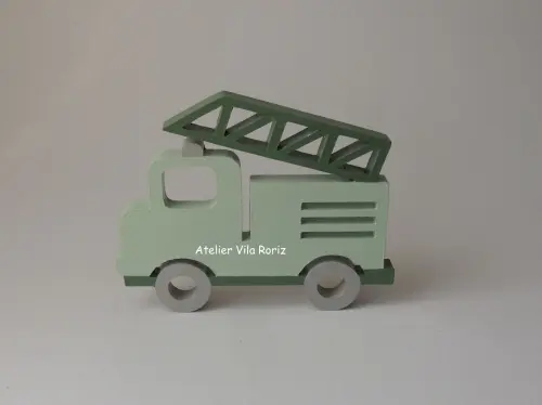 Kit Adornos: Caminhão Bombeiro e Trio Cubos Pinus