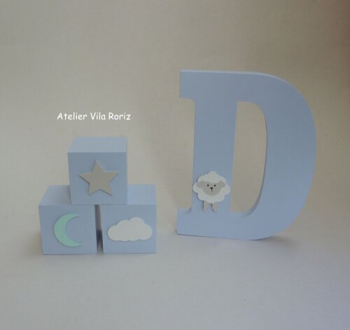Kit Adornos: Letra 20 cm e Trio Cubos Ovelha