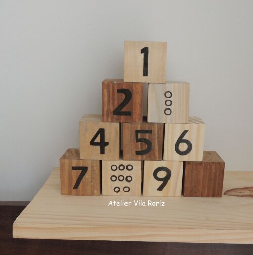 Adorno Kit 10 Cubos Pinus Números
