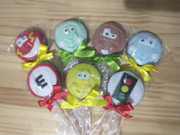 Pirulito de chocolate Carros