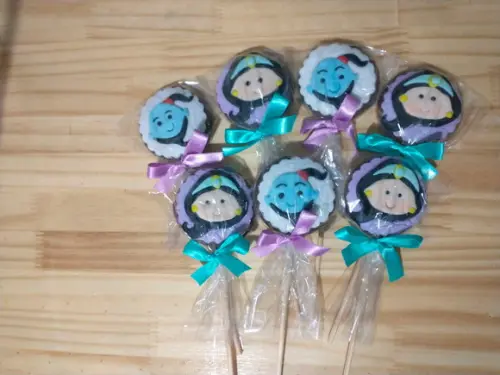 Pirulito de chocolate Jasmine e Aladin