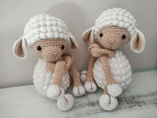 Kit Ovelha Abraça Cortina Amigurumi