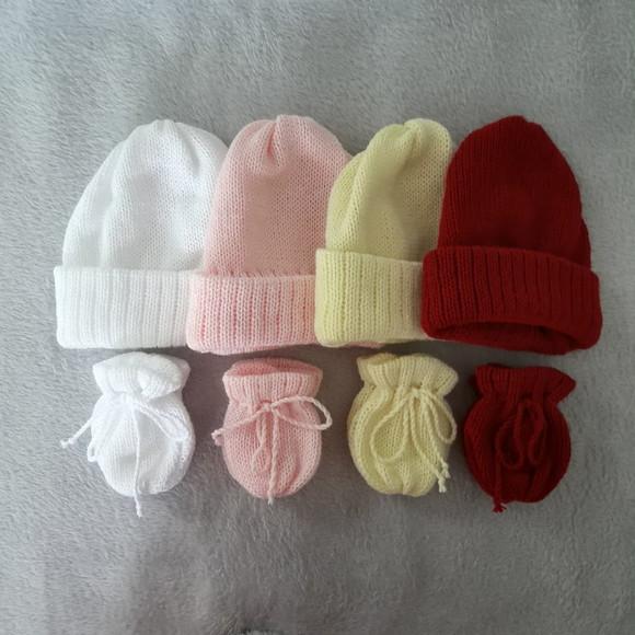 Combo com 4 Toucas e 4 Pares de Luvas