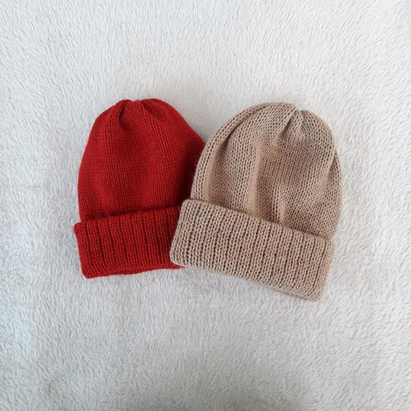 Combo Toucas Gorro Bebê Vermelha e Káqui