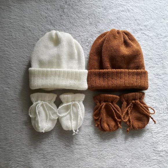 Dois Kits de Touca e Luvas para Bebê Recém Nascido