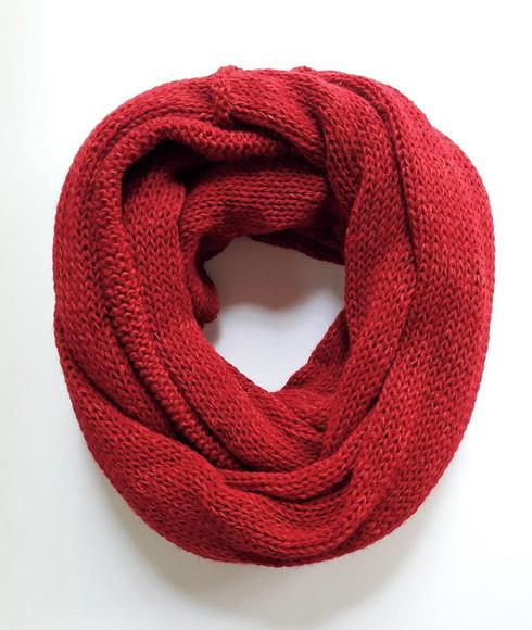 Gola cachecol infinito em trico vermelho cereja