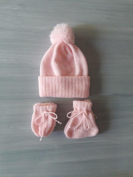Kit Touca com Pompom, Meias e Luvas Rosa Bebê Recém Nascido