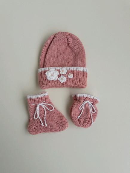 Kit Touca, Meias e Luvas em Trico e Croche para Bebe