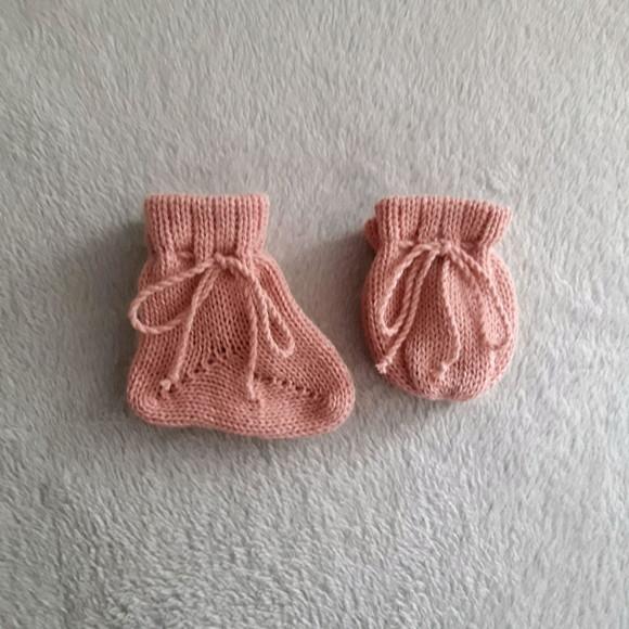 Meias e Luvas para Bebê na Cor Rosê