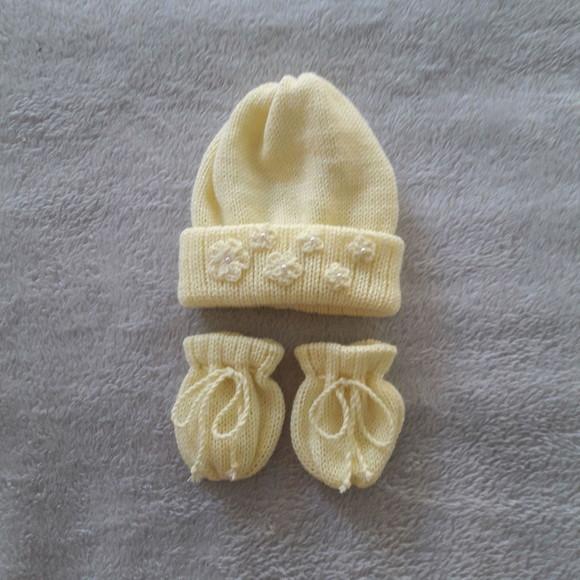 Touca e Luvas Bebê Rn com Flor de Crochê Amarelo Bebê