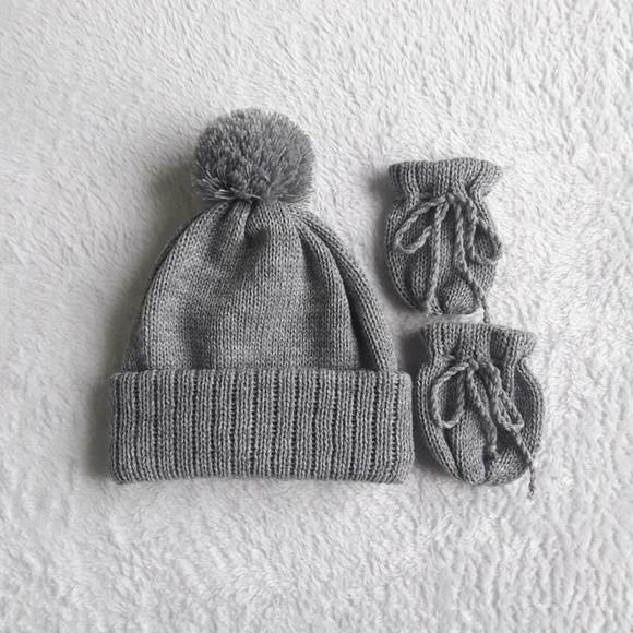 Touca Gorro com Pompom e Luvinhas para Bebê