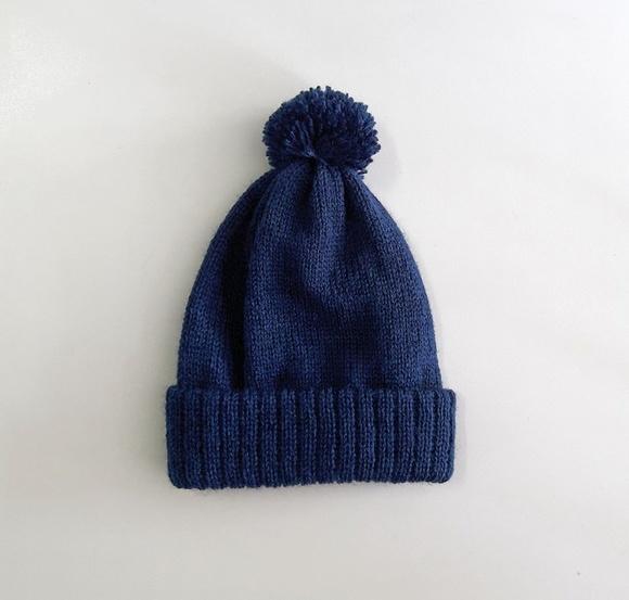 Touca para Rn com Pompom na Cor Azul Marinho
