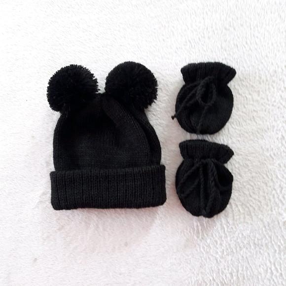Touca Preta Dois Pompom e Luvas Bebê