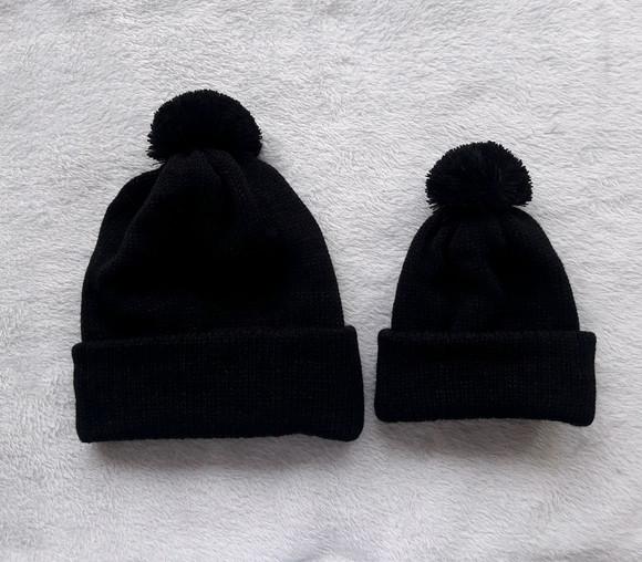 Toucas Mamãe e Bebê com Pompom Cor Preta