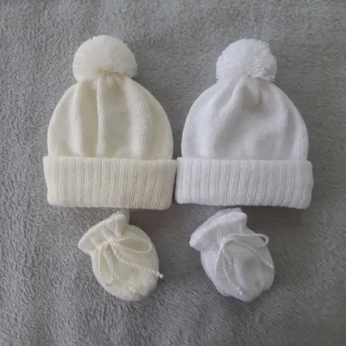 Combo Toucas com Pompom e Luvas para Bebê