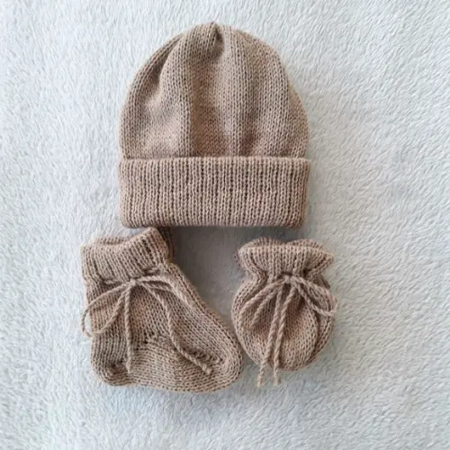 Kit Touca Meias e Luvas Bebê Káqui
