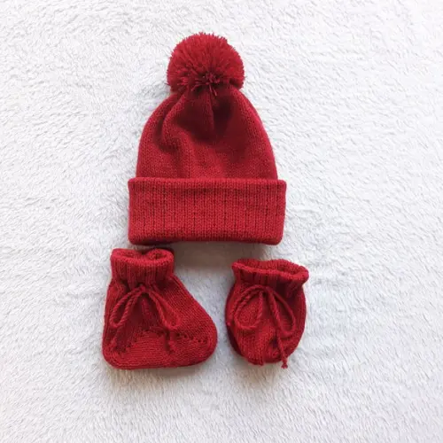 Kit Touca Pompom, Meias e Luvas Bebê Recém Nascido Vermelha