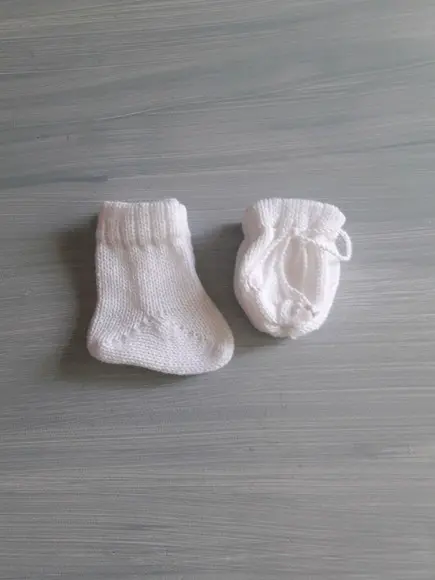Meias e Luvas Bebê Rn na Cor Branca
