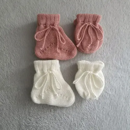 Meias e Luvas para Bebê Rosê e Off White