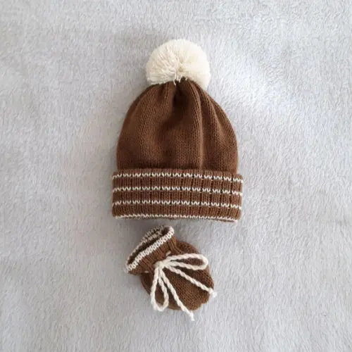 Touca com Pompom e Luvas Bebê Rn Marrom Couro e Bege Claro