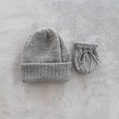 Touca e Luvas em Trico para Bebê 1 a 3 Meses