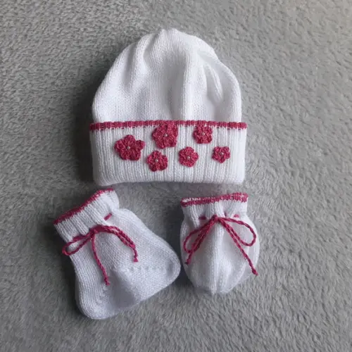 Touca Meias e Luvas para Bebê Rn na Cor Branca e Pink