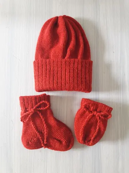 Touca, Meias e Luvas para Bebe Rn Cor Vermelha