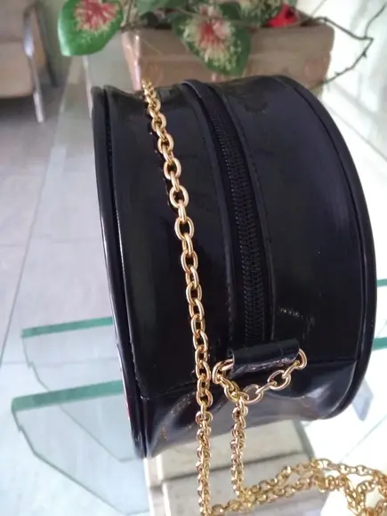 Bolsa Redonda com Alça de Corrente