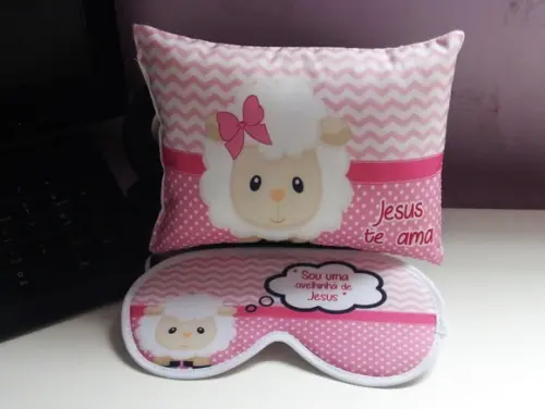 Kit Almofada 15x20cm e Máscara de Dormir - Ovelhinha