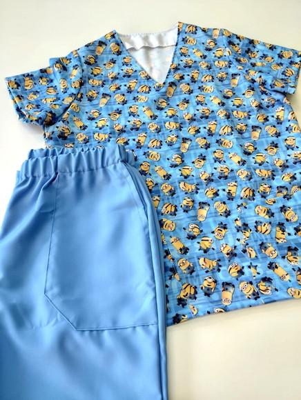 Conjunto Scrub Enfermagem Minions com Calça
