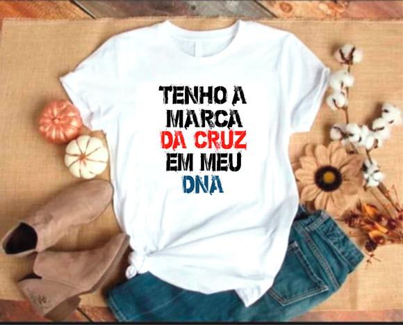 Camiseta Gospel Tenho a marca da Cruz em meu DNA