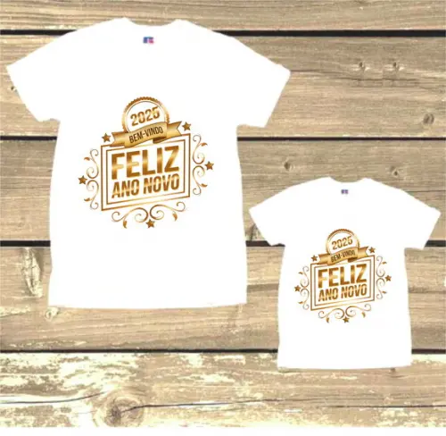 Kit 2 Camisetas Feliz 2026 em Família