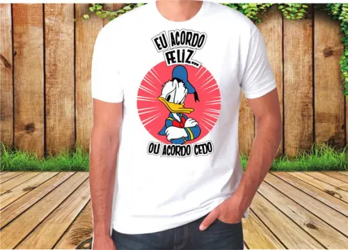 Camiseta Pato Donald Eu Acordo Feliz ou Acordo Cedo