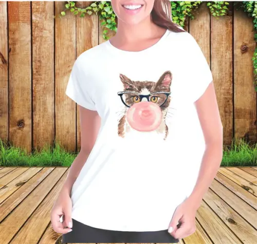 Camiseta Gato com Bola de Chiclete