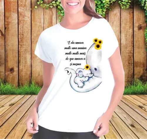 Camiseta Ela Amava Muito Uma Menina ...