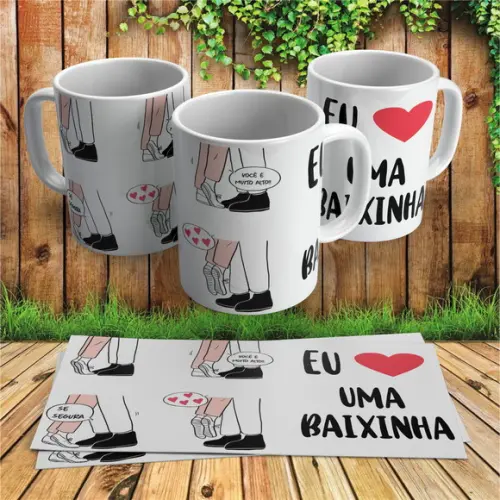 Caneca Eu Amo Uma Baixinha
