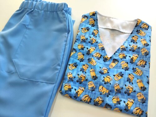 Conjunto Scrub Enfermagem Minions com Calça