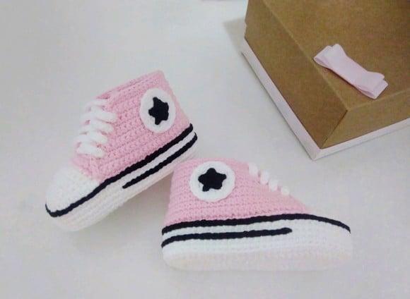 Tenis de crochê para bebê